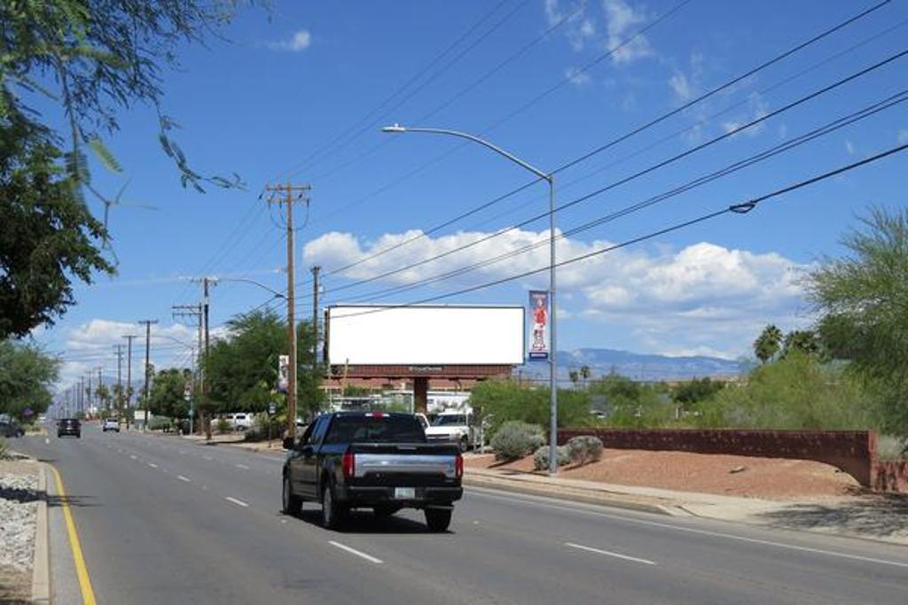 Photo of a billboard in Sahuarita