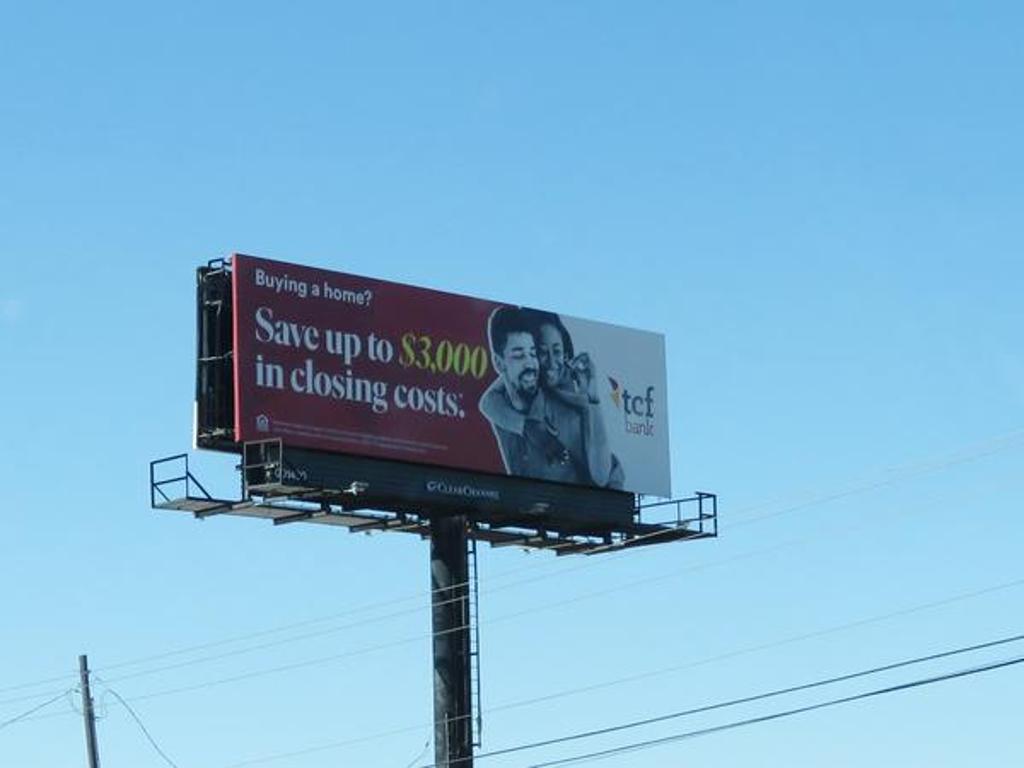 Photo of a billboard in Clarendon Hills