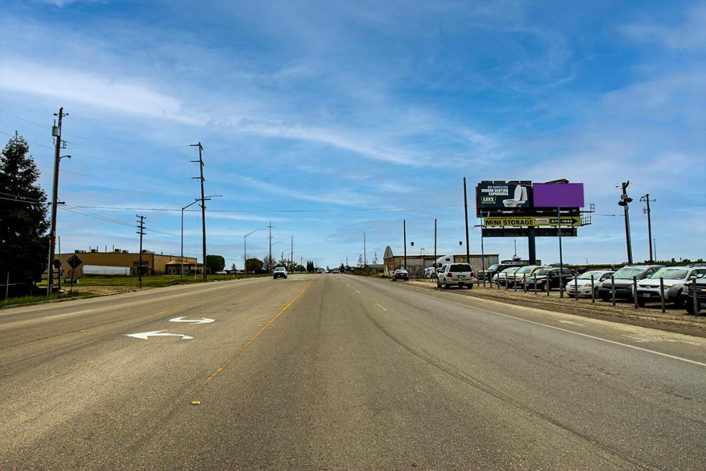 Photo of a billboard in Del Rey