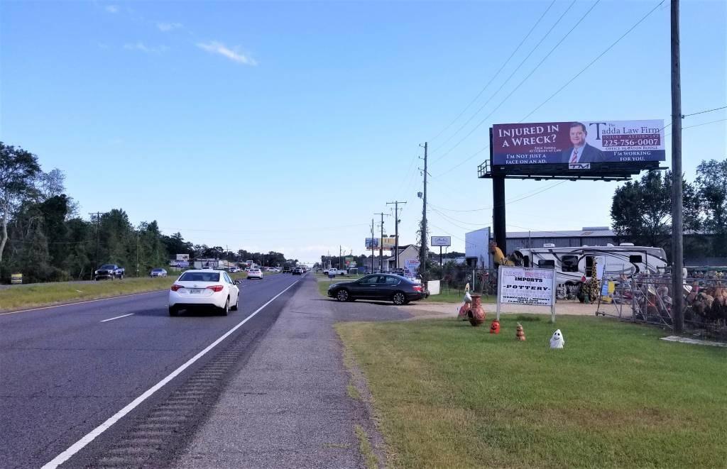 Photo of a billboard in Duplessis