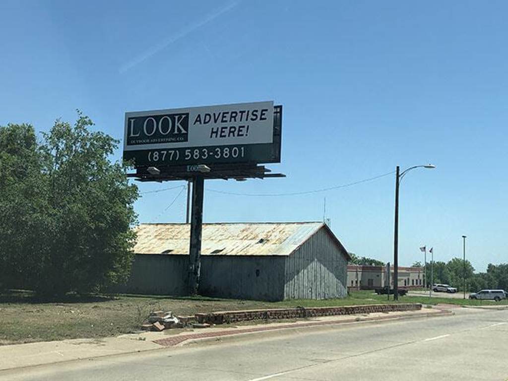 Photo of a billboard in Quanah